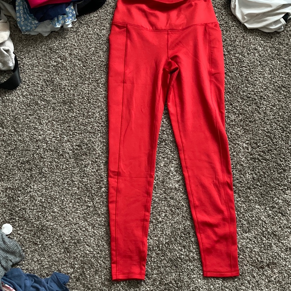 Never worn leggings, very soft.